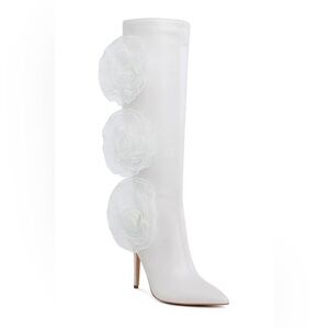 Elegant White Knee-High Boots with Floral Accents
